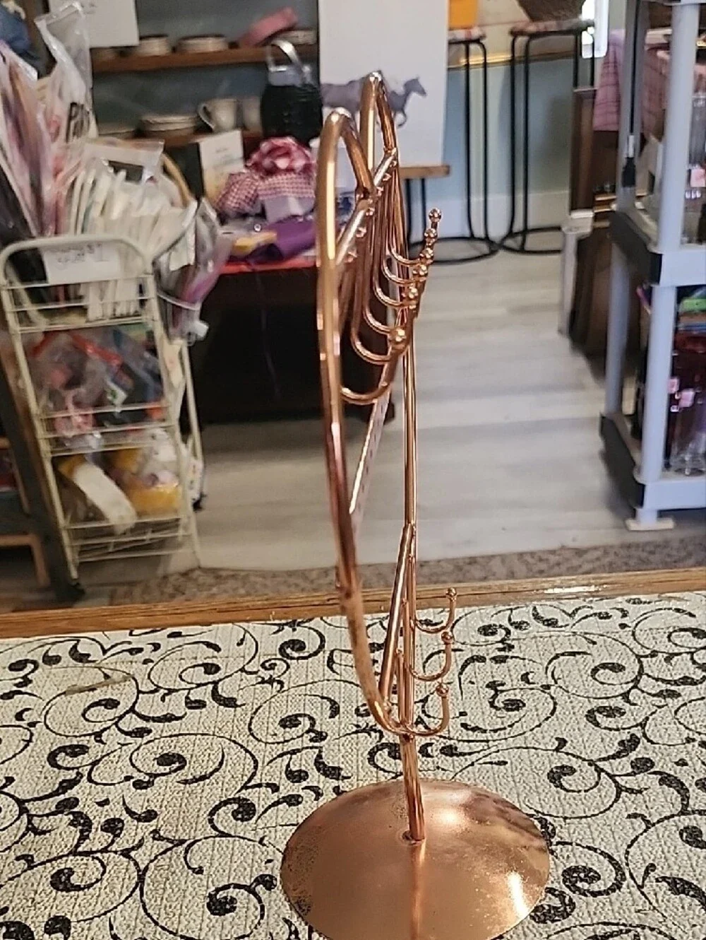 Heart-Shaped Jewelry Stand - Rose Gold